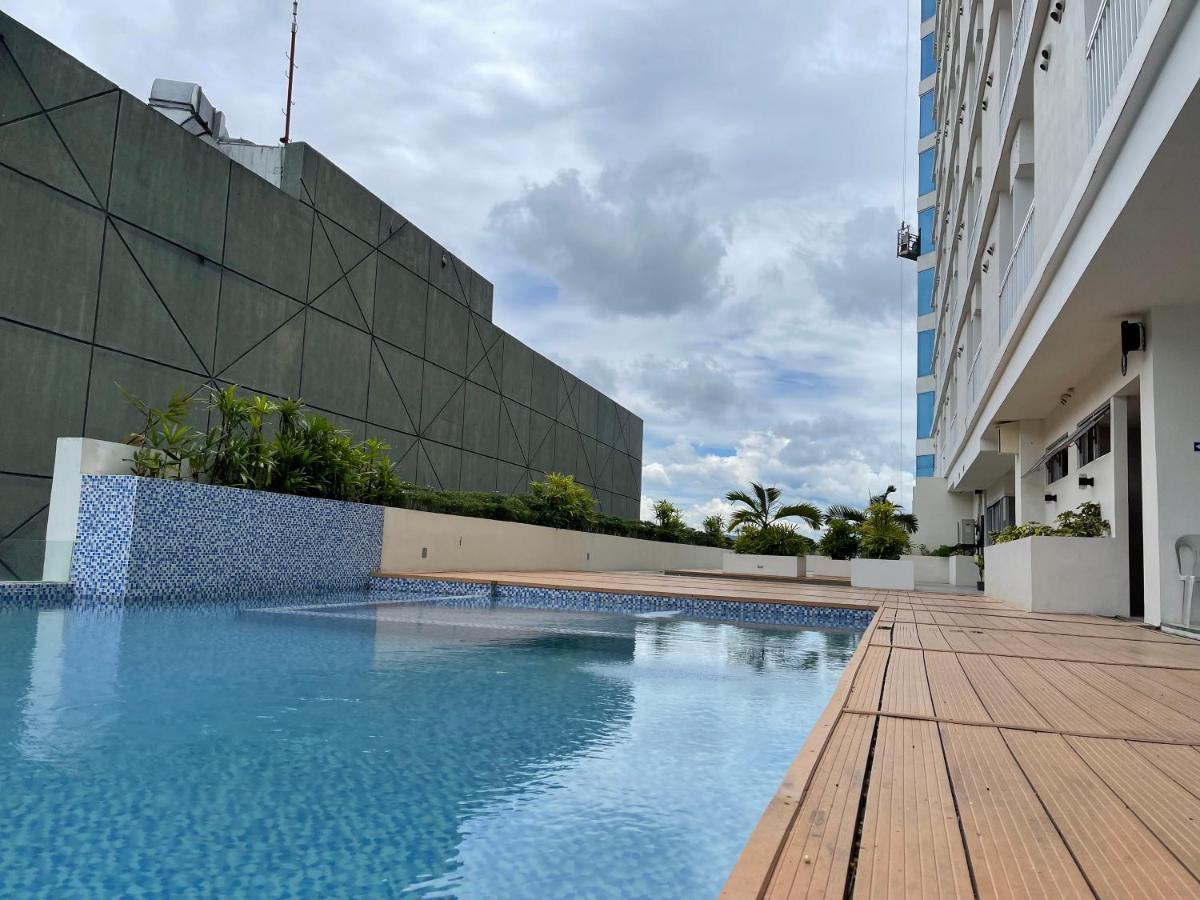 Апарт отель Inspiria Davao Экстерьер фото